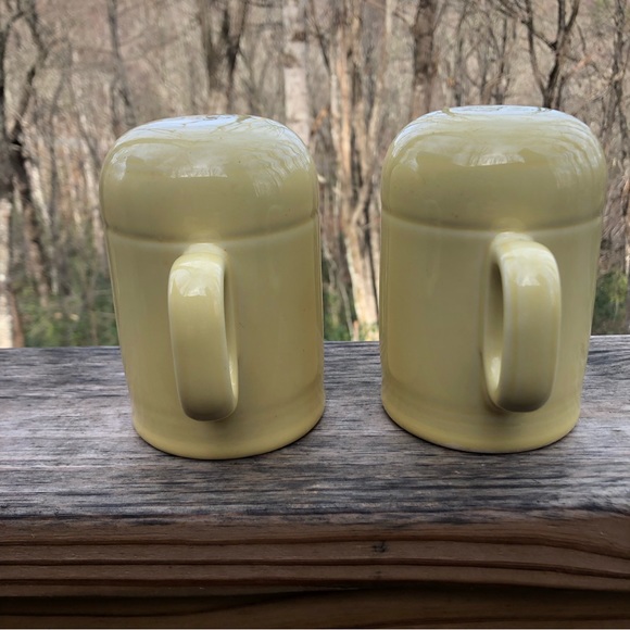 Homer Laughlin Fiesta Stove Top Salt & Pepper Set Ivory - Picture 3 of 7